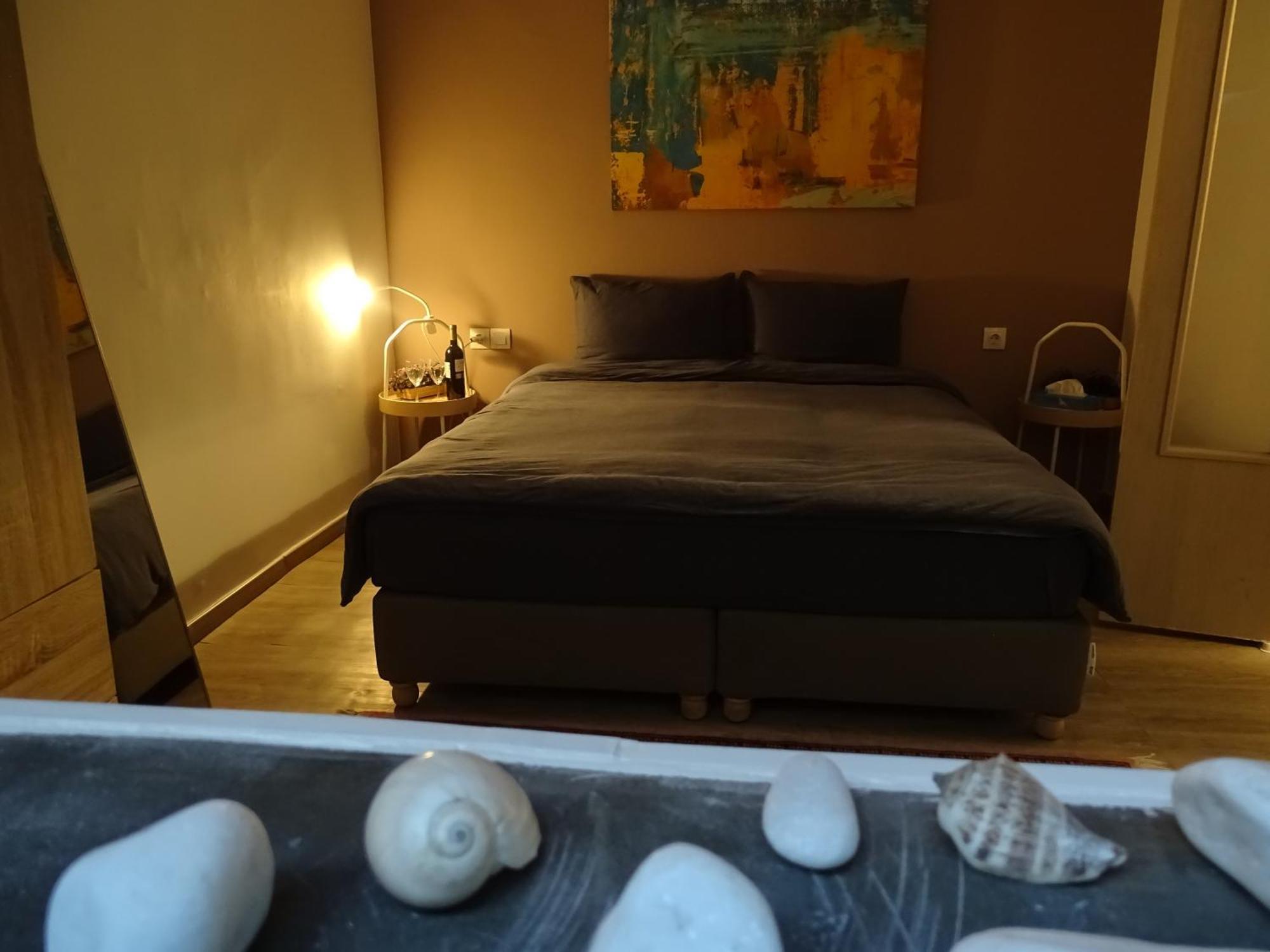 Stylish, Comfortable, Basement Loft-Like Apartment With Amenities Athens Exterior photo