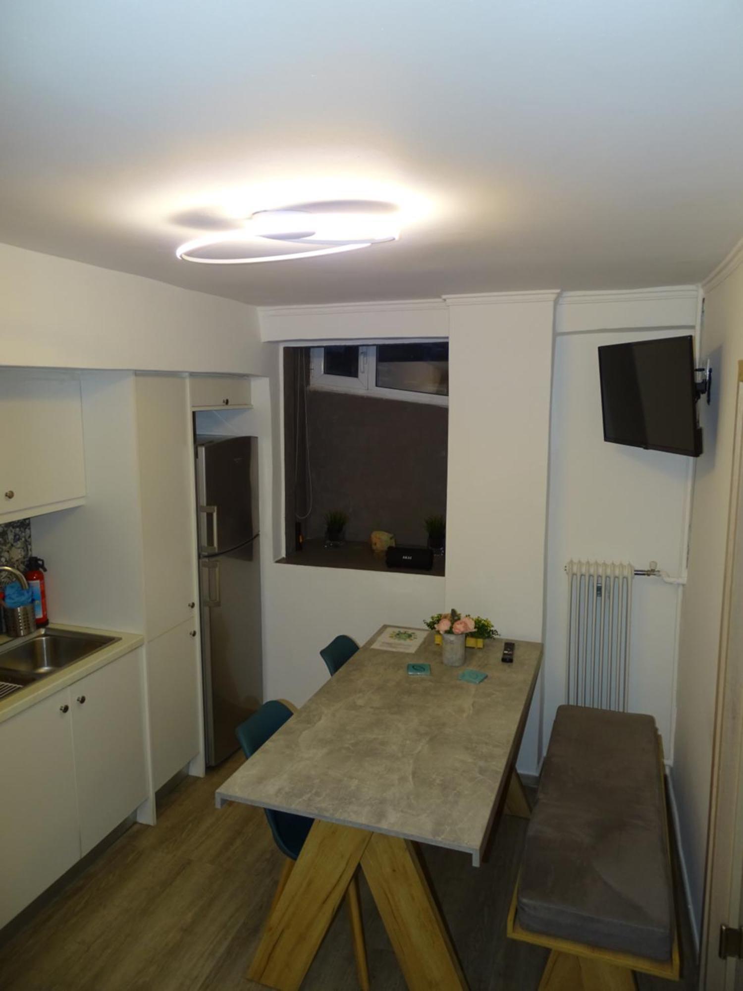 Stylish, Comfortable, Basement Loft-Like Apartment With Amenities Athens Exterior photo